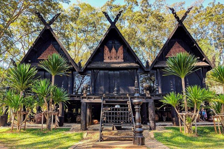 Customized Full Day Tour to Chiang Rai from Chiang Mai