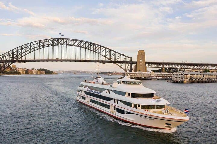 Sydney: Harbour View Lunch Cruise from Darling Harbour