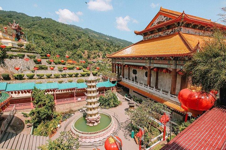 Explore Penang in a Day: Penang Hill, Kek Lok Si & Fruit Farm