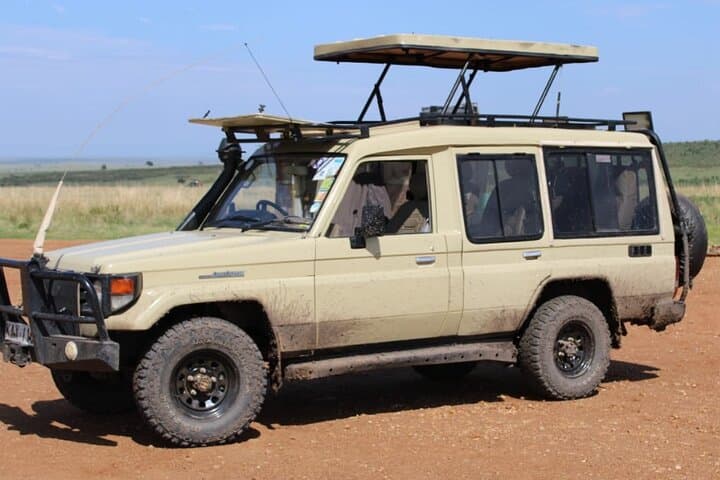 3 Days 2 Nights Maasai Mara Group Tour with 4x4 Jeep