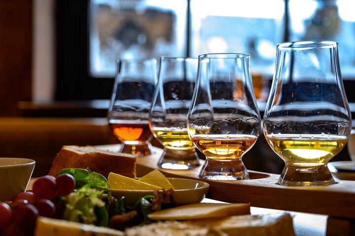 Dublin Temple Bar Tour with Jameson Distillery Whiskey Tour