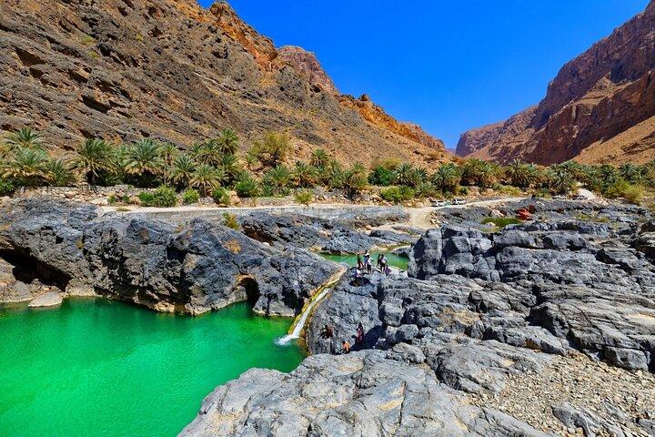 Full Day Wadi Al Arbeieen with Sinkhole and Fins Beach