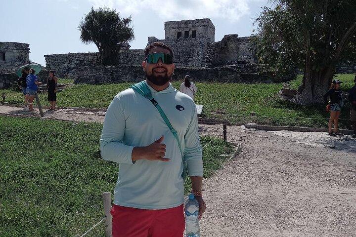 Archeological Guided Walking Tour in Tulum