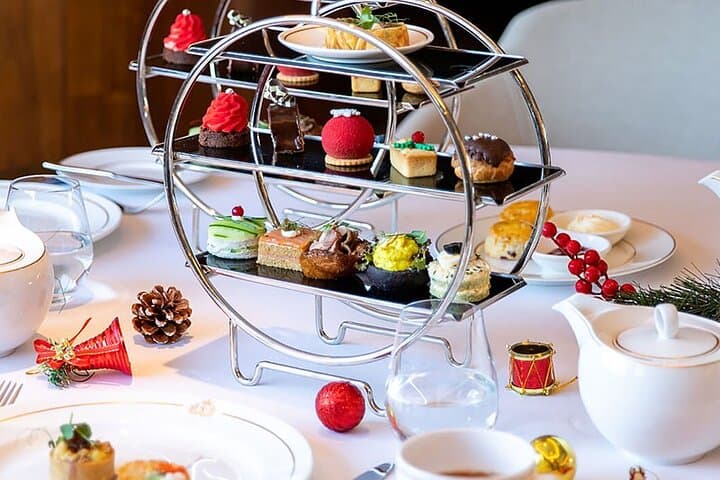 Heritage Tour and Afternoon Tea at Queen Elizabeth 2 Dubai