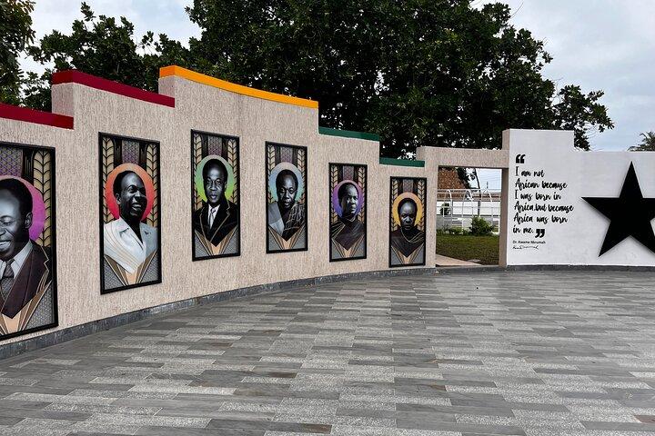Accra Slave Castle and City Private Tour with Pick up