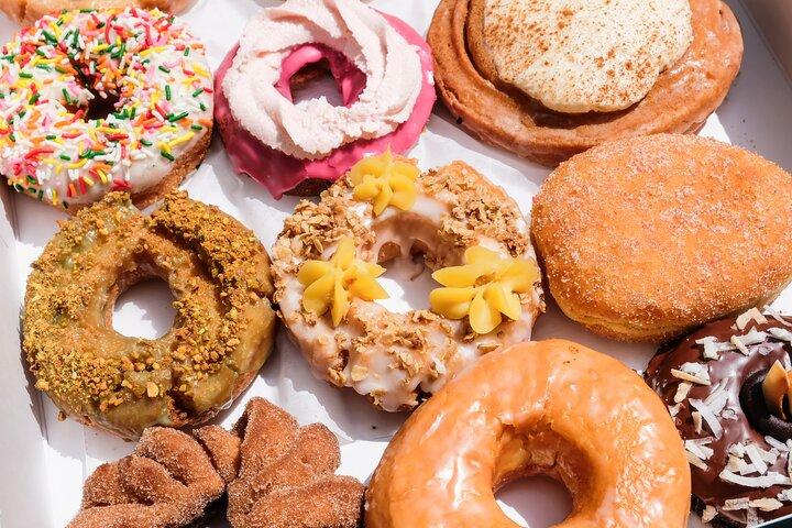 Chicago's Downtown Donut & Family-Friendly History Walking Tour