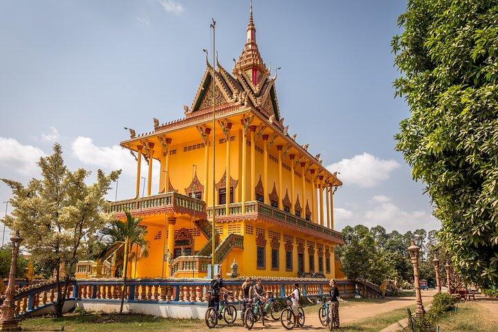 Phnom Penh: Cycling Adventure on Islands of the Mekong