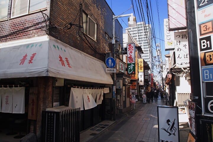 Anime fans ! Explore Nakano Broadway ( Dragonball, Naruto etc.)