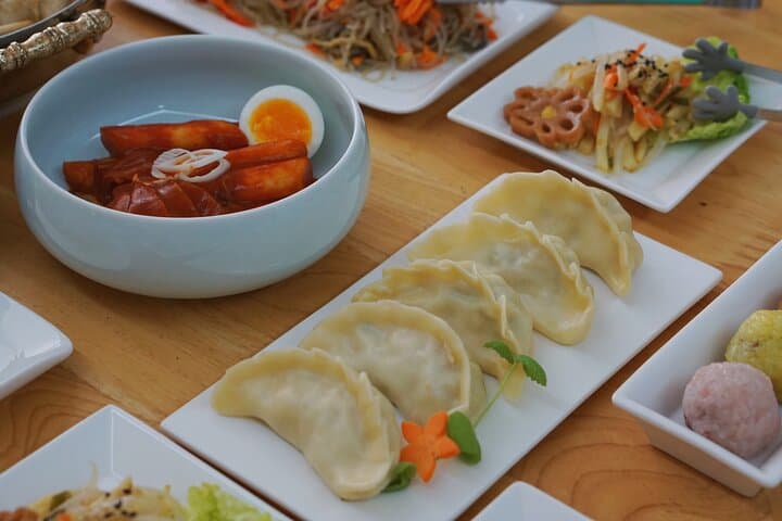 K-food cooking Japchae Mandu Tteokbokki & Fishcake