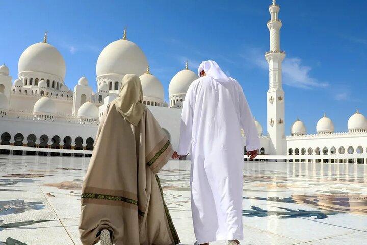 Dubai Grand Mosque Tour with Ferrari World Tickets