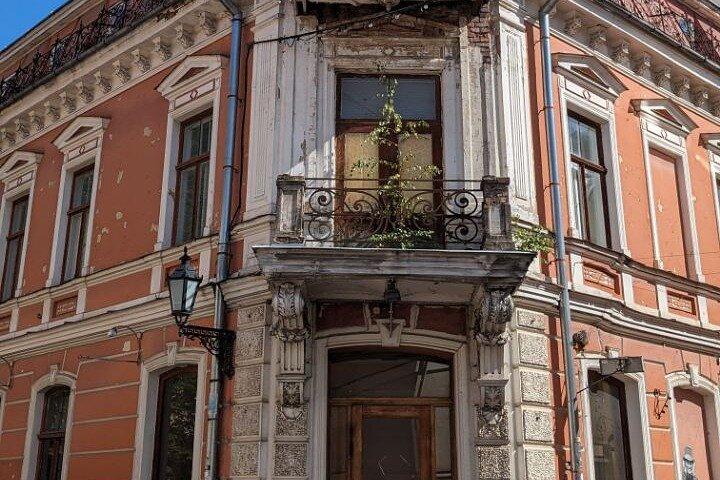 Vana Lugu walking tour: Tartu Old Town Stories & Estonian snacks