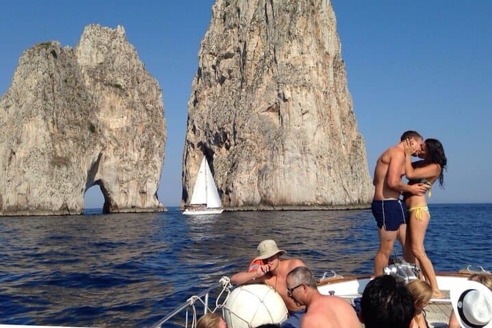From Naples: CAPRI ISLAND TOUR BY BOAT with stop for swimming