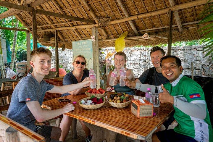 Phnom Penh Silk Island Bike Tour/ E-Bike or Tuk Tuk