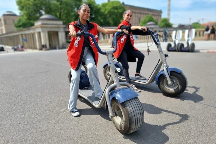 2 Hours Guided Hamburg E-Scooter Tour
