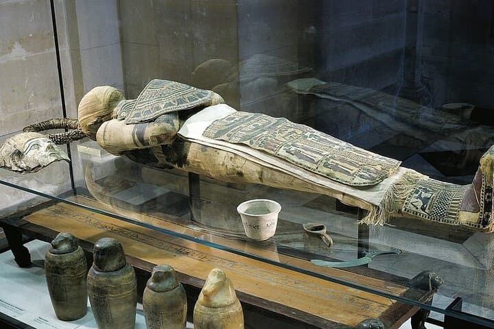Private Tour Luxor Museum & Mummification Museum with Transport