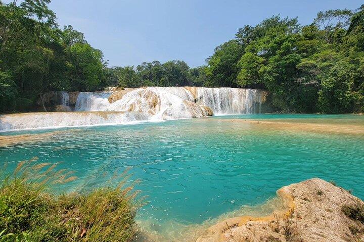 San Cristobal : Waterfalls of Agua Azul, Misol Ha and Palenque Ruins