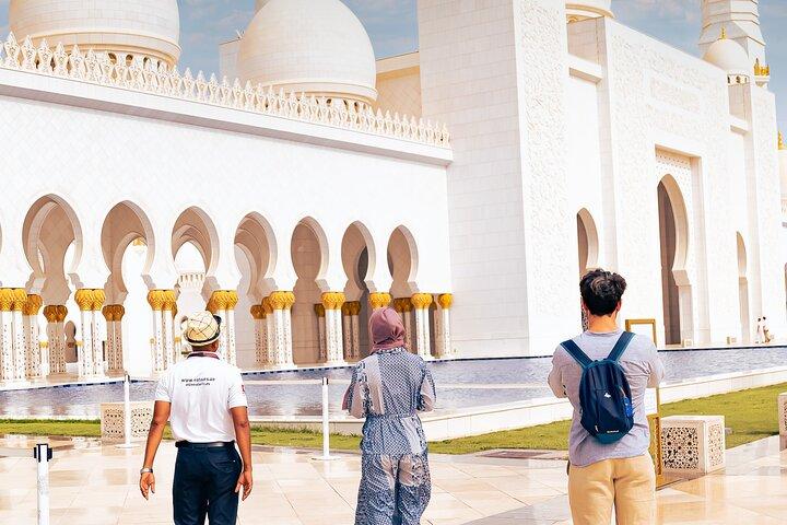 Private Abu Dhabi City Tour : Sheikh Zayed Mosque & Heritage Village