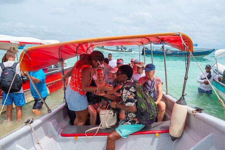 Full Day Tour to 4 Rosario Islands with snorkeling and plankton in Cartagena