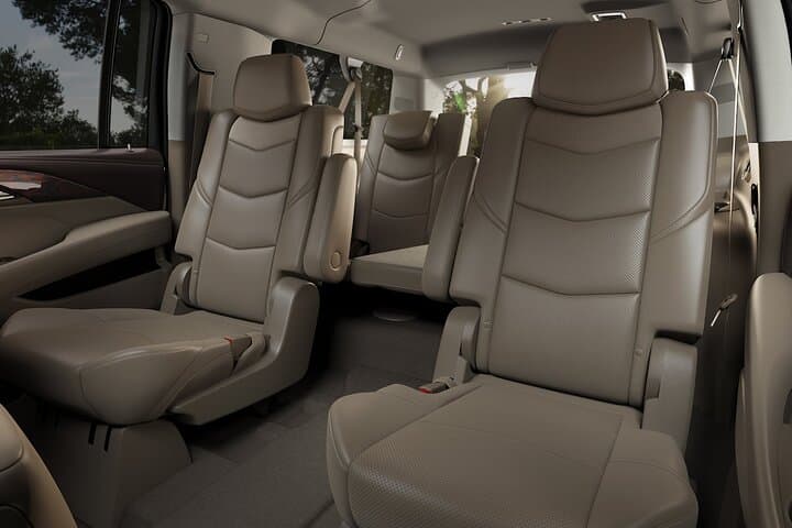 Private Transfer from Manhattan to La Guardia Airport LGA by SUV