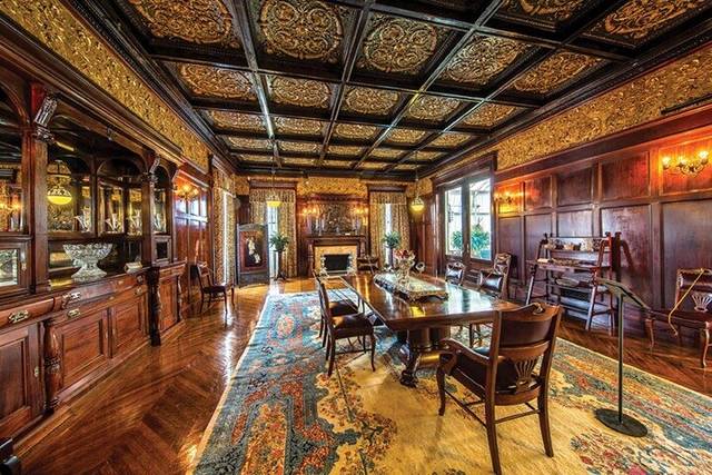Moody Mansion