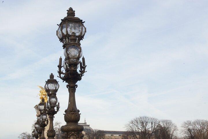 Paris Le Marais Historical Walking Tour with Wine and Cheese Tasting