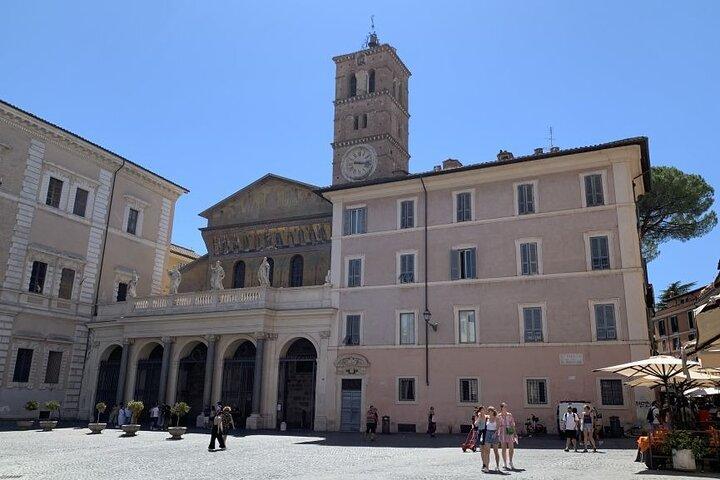 2 Hour Guided Walking Tour in Trastevere and Jewish Ghetto