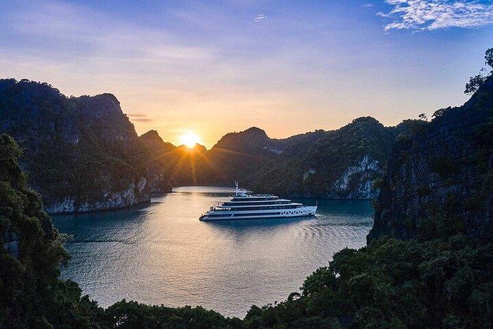 Elite of The Seas Cruise 2Days/1Night included Transfer Limousin