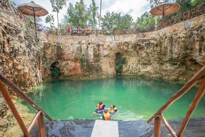 Deluxe Tour 4x1 Tulum, Coba, Cenote Kuxtal and Playa Del Carmen