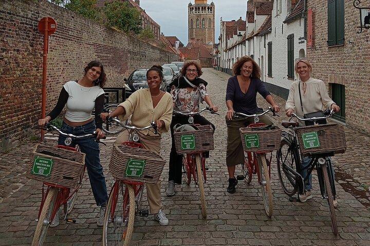 Bruges Guided Retro Biketour: Highlights, Hidden Gems & Tasting