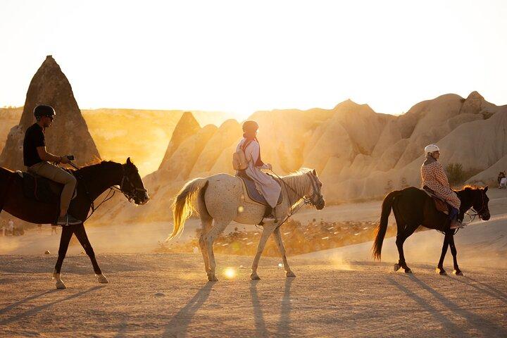 Cappadocia Horseback Ride through Valleys — Sunset/hoteltransfer