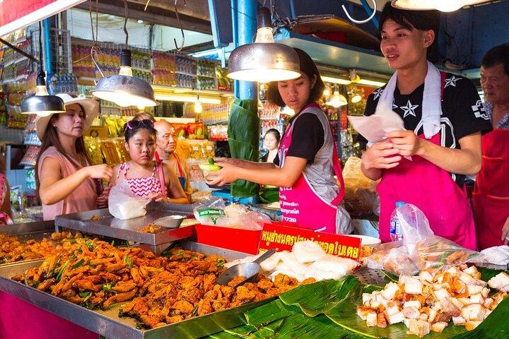 Damnoen Floating Market Half-Day Tour