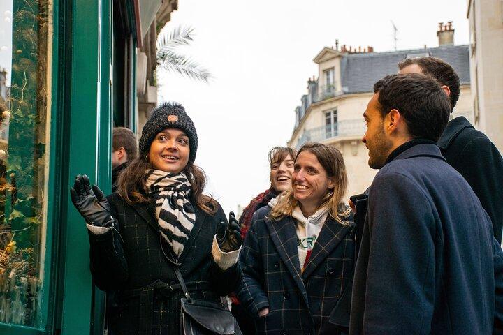 Paris Christmas Lights Small Group Walking Tour with Local Guide