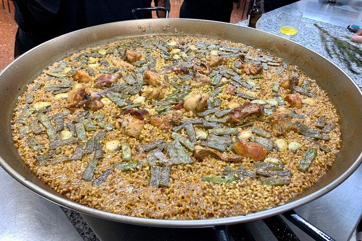 Real Paella Cooking Class – Market Visit & Sangría Workshop