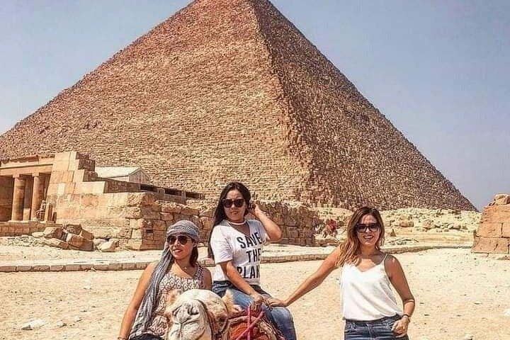 Half day Giza pyramids and Sphinx tour with an Egyptologist