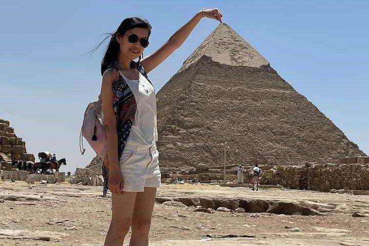 Half day Giza pyramids and Sphinx tour with an Egyptologist