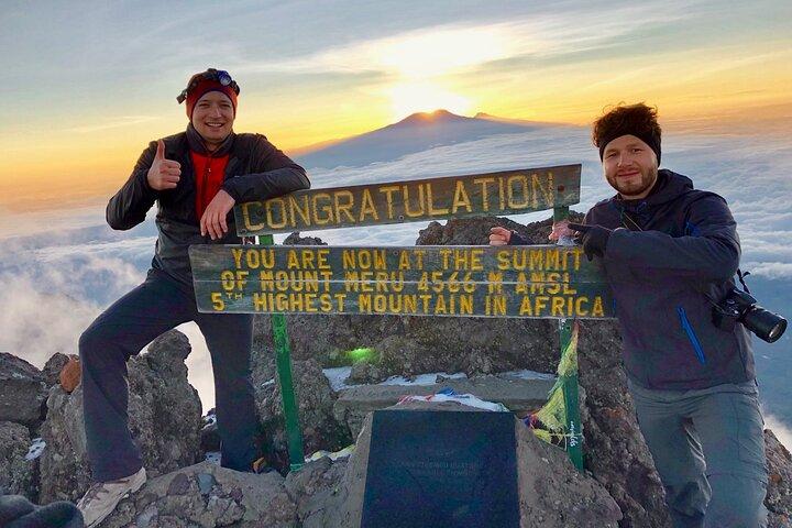 4 Days best Mount meru trekking