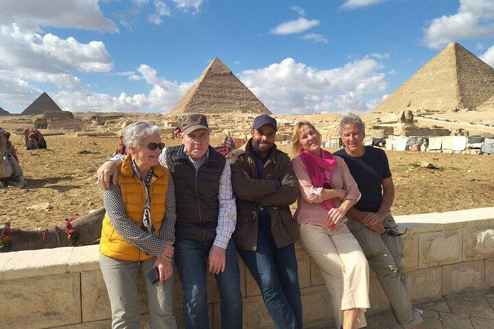 VIP Skip-the-Line Giza pyramids, Sphinx and shopping Tour