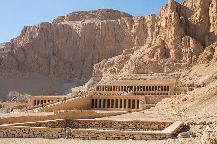 Luxor Half-Day:valley of the queens&habu temple &worker's tombs