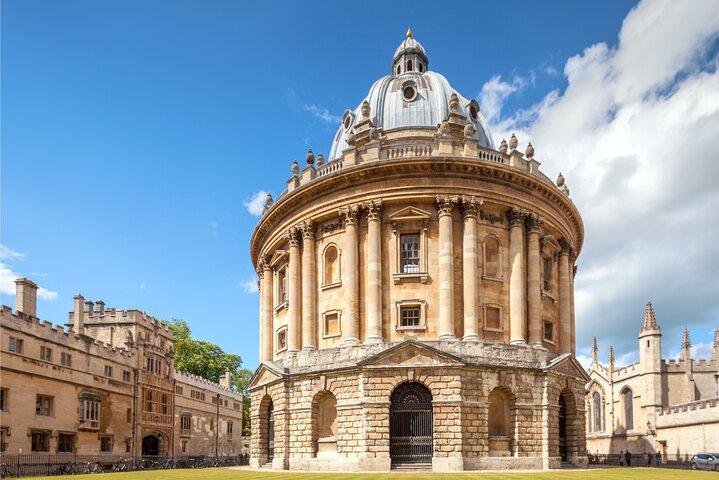 Oxford Self-Guided City Walking Tour & Scavenger Hunt