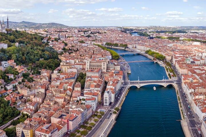 Transfer: Saint Exupéry Airport(LYS) to Lyon City Center