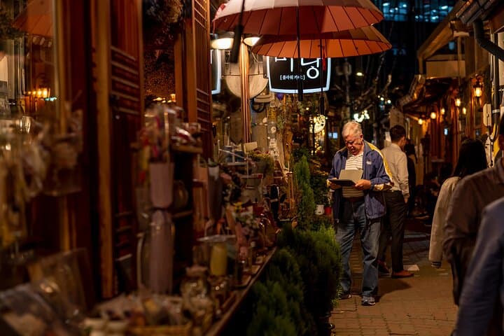 Night Flexible Private Guided Tour in Seoul(Optional Layover)