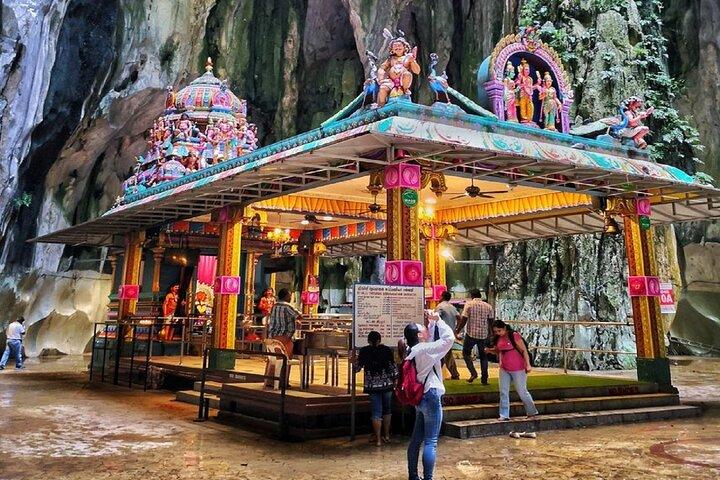 Kuala Lumpur and Malacca: Private Historical Tour from Singapore