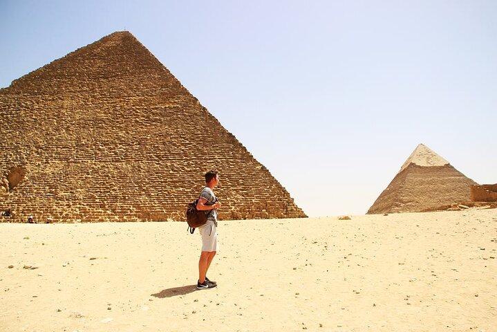 Day Tour To Pyramids,Sphinx & Museum, Bazaar From Cairo