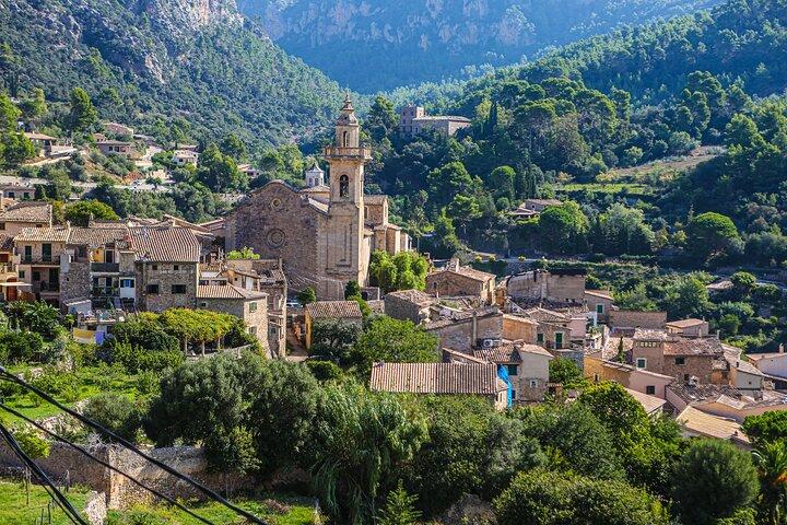 Palma de Mallorca Shore Excursion: Private Tour of Valldemossa, Soller and Serra de Tramuntana