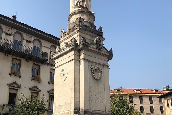 Lake Como: Self-Guided Walking Tour - Downtown Como