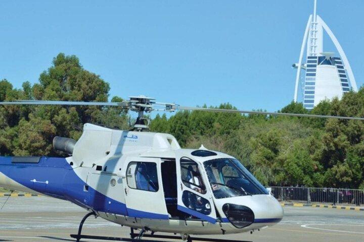 Dubai: Sightseeing from the Sky – Helicopter Tour 17 Minutes