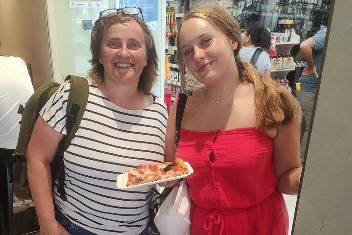 Vatican Street Food Tour and Wine Experience with Local Guide