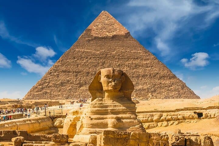 Private Giza Pyramids & Sphinx Day Tour with Lunch from Cairo