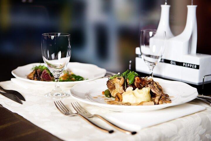 Culinary explorations: Flavors on a 3-Hour Food and Drink Tour.