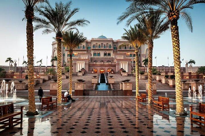 Private Abu Dhabi City Tour with Warner Bros